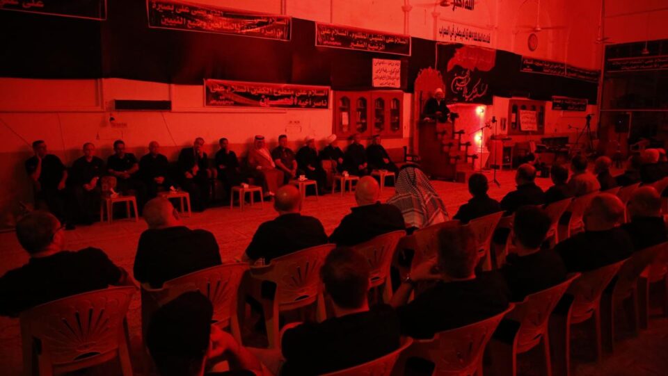 صورة من مقال: بالصور: مسجد الشيخ عباس الكبير في الناصرية يحتضن مجلس عزاء في ليلة السابع من محرم