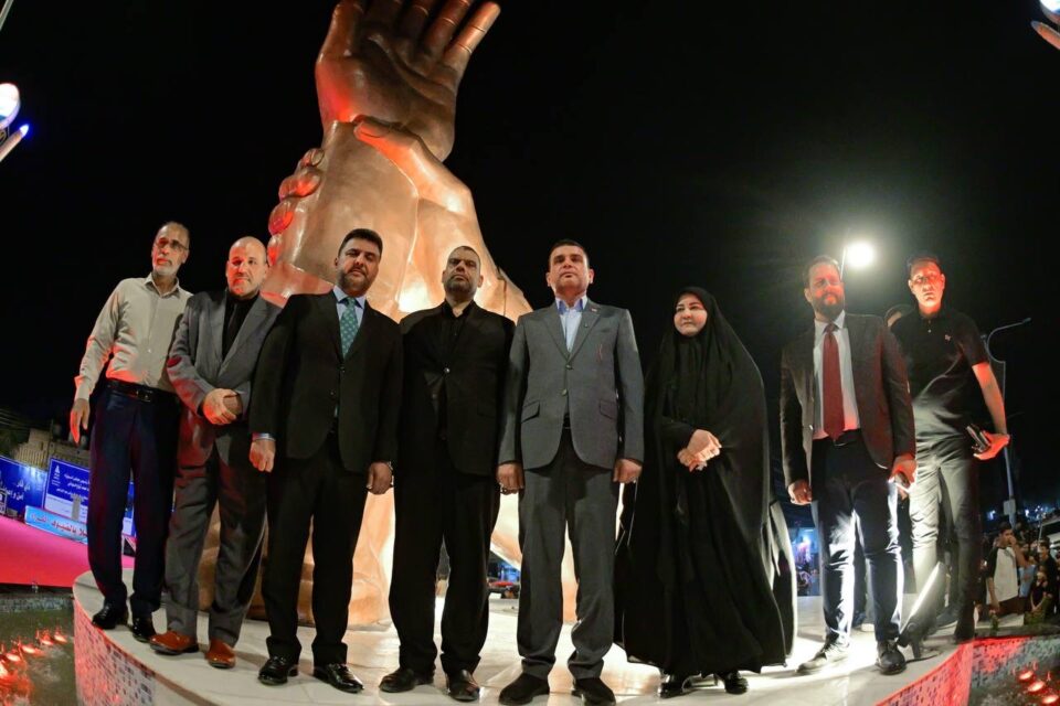 صورة من مقال: في سوق الشيوخ.. محافظ ذي قار يفتتح مشروعا خدميا ويكشف عن نصب “الولاية” وسط حضور رسمي
