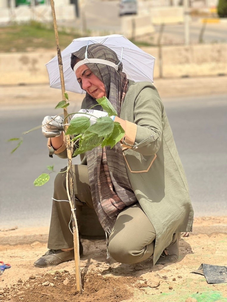 مبادرة تقودها ناشطة كركوكية شكوفة تواجه التهديد المناخي بالتشجير التطوعي