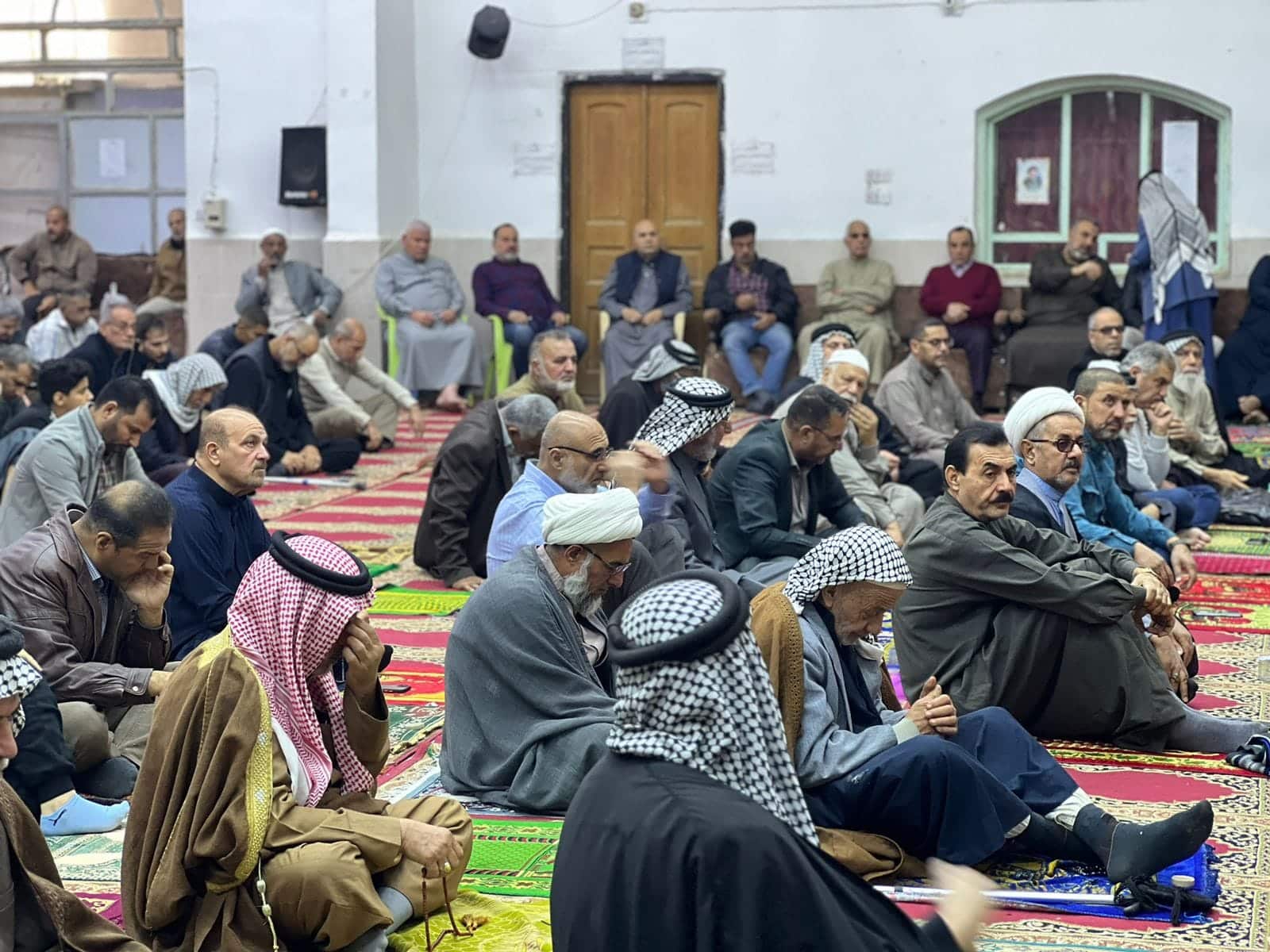 بالصور: صلاة الجمعة في مسجد الشيخ عباس الكبير وسط مدينة الناصرية