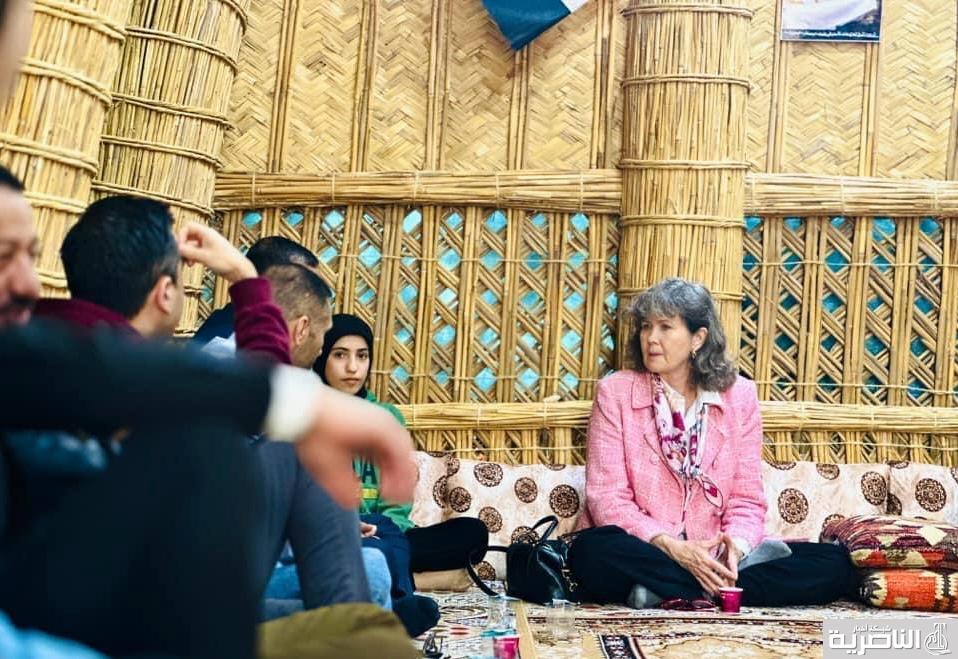 بالصور: سفيرة هولندا في العراق تزور اهوار ذي قار