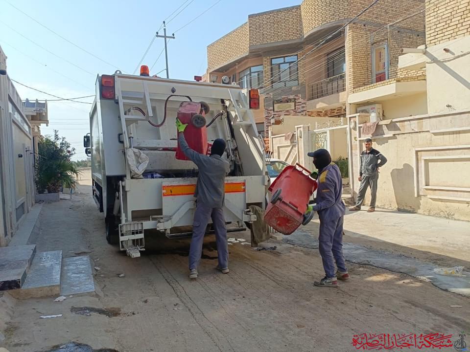 بلدية الناصرية ترفع 500 طن من النفايات خلال حظر التجوال