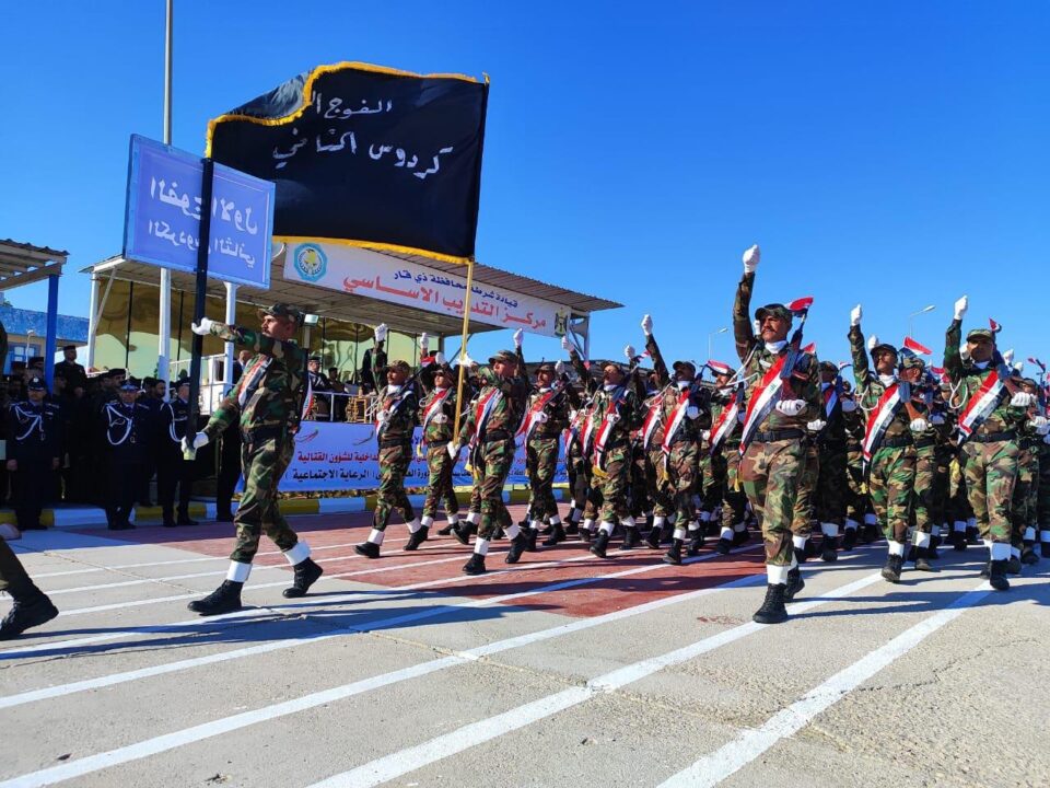 بالصور: شرطة ذي قار تخرج دفعة من المنتسبين المحالين من الرعاية الاجتماعية لتعزيز الأمن