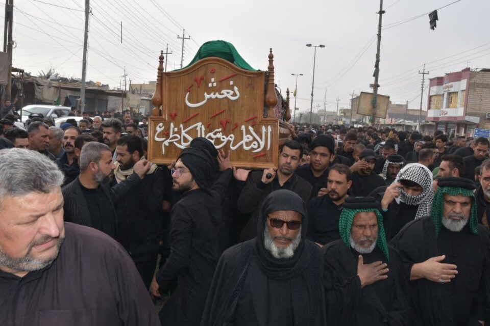 بالصور: أهالي سوق الشيوخ يحيون ذكرى استشهاد الإمام موسى بن جعفر الكاظم عليه السلام