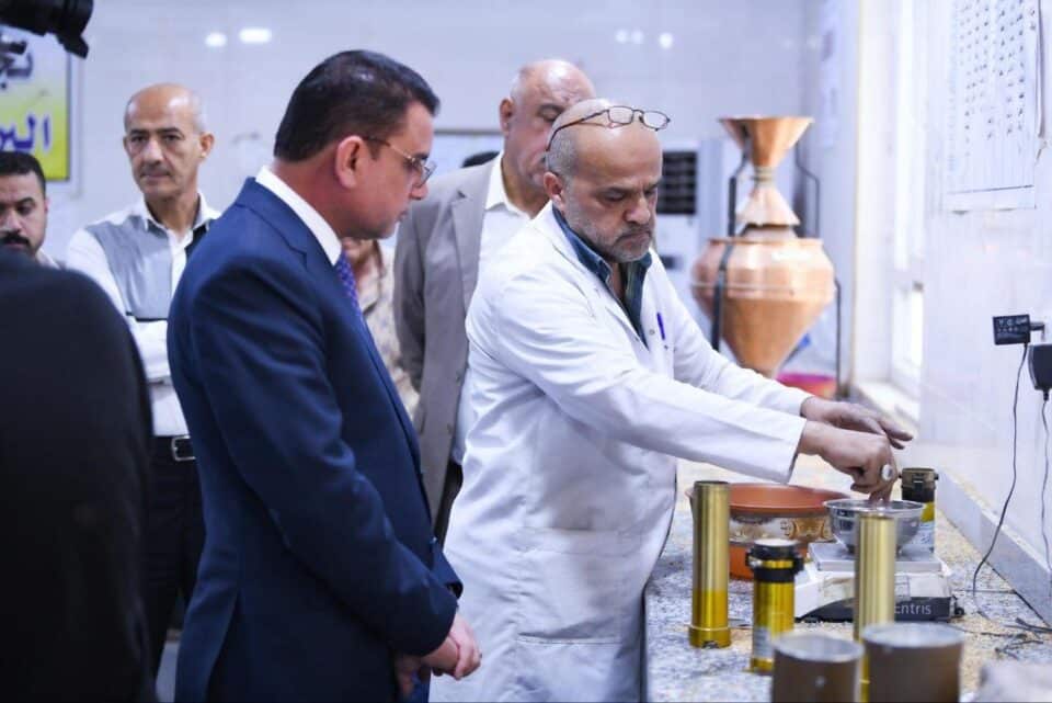 صورة من مقال: محافظ ذي قار: تسويق المحاصيل الزراعية في سايلو الناصرية يسير بانسيابية عالية ونحقق نتائج غير مسبوقة نحو الاكتفاء شبه الذاتي