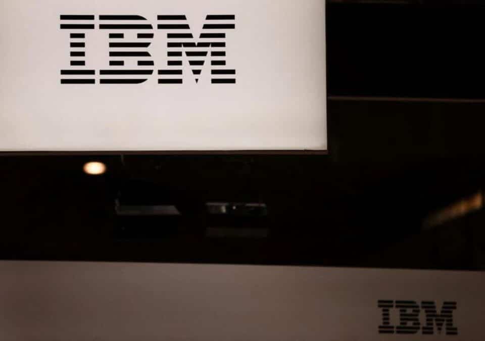 صورة من مقال: بسبب الذكاء الاصطناعي: IBM تستغني عن مئات الموظفين