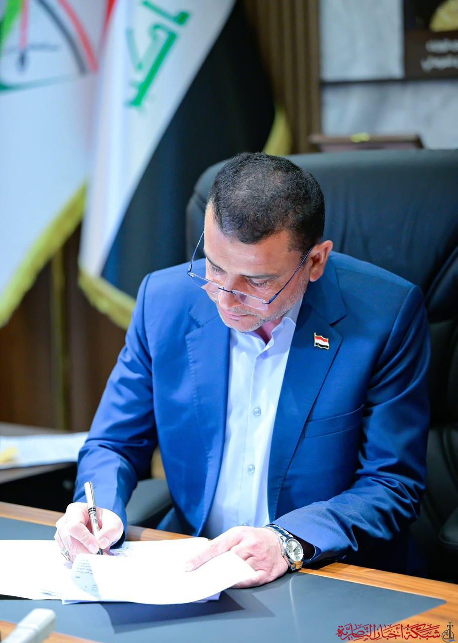 صورة من مقال: محافظ ذي قار يثمن جهود الكوادر التربوية والإدارية في أداء الامتحانات العامة للصف الثالث المتوسط