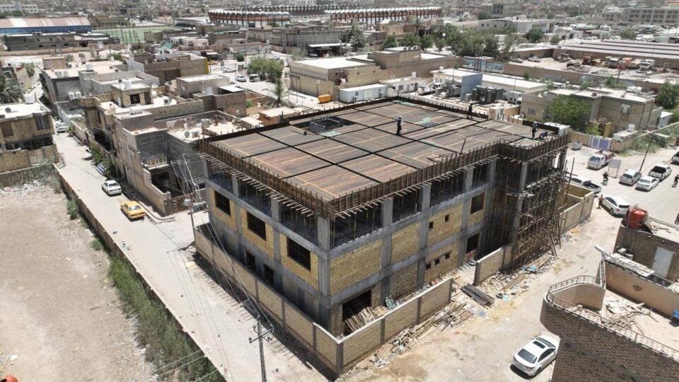 صورة من مقال: صندوق اعمار ذي قار: تقدم متسارع في إنشاء مبنى دائرة التقاعد بقضاء الشطرة 
