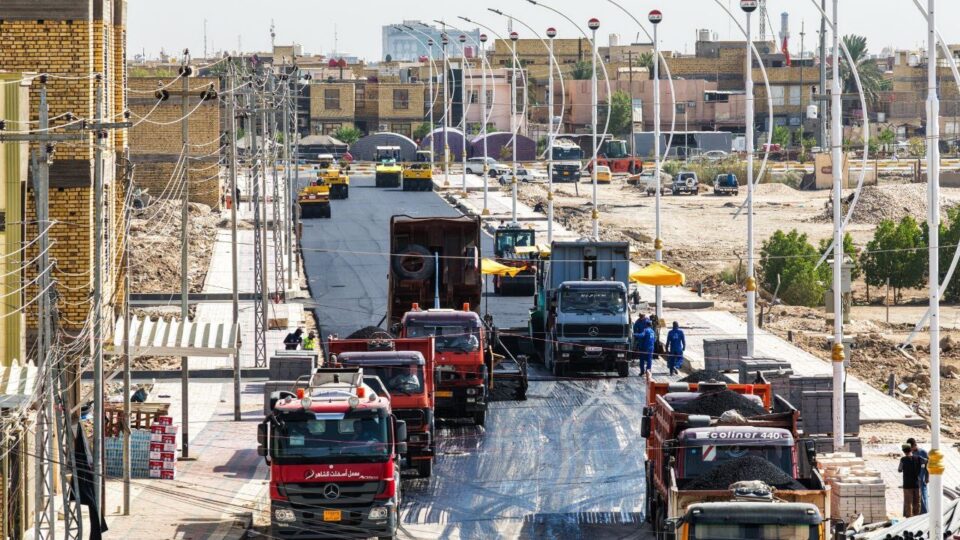 صورة من مقال: محافظ ذي قار يعلن بدء أعمال الإكساء في مشروع تأهيل شوارع منطقة خلف مستشفى بنت الهدى