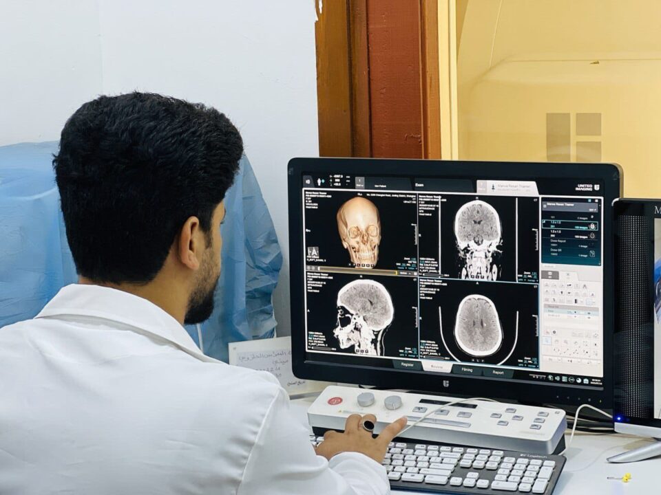 صورة من مقال: أكثر من 3.5 مليون فحص مختبري وشعاعي في ذي قار خلال النصف الأول من 2025