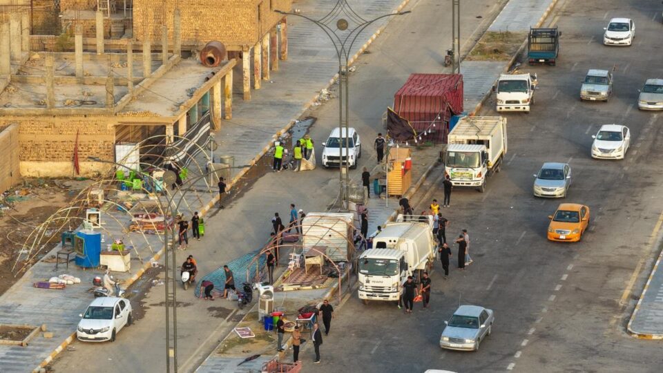 صورة من مقال: انطلاق حملة كبرى لتنظيف شوارع الناصرية بعد انتهاء المسير الحسيني بإشراف محافظ ذي قار
