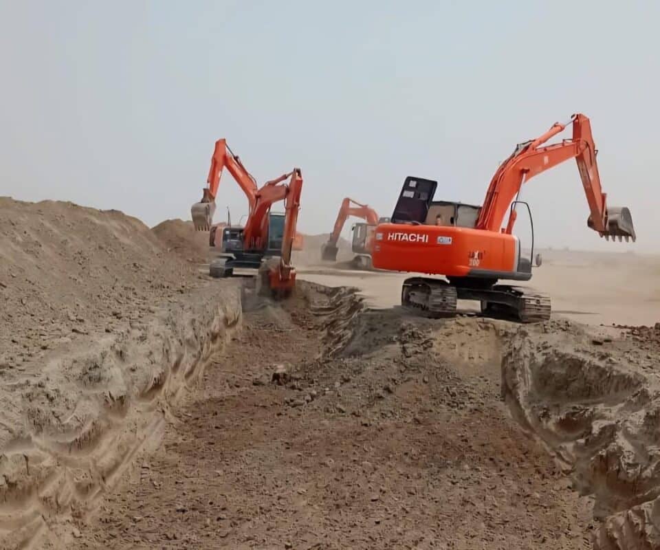 صورة من مقال: لضمان سلامة المسافرين.. دائرة الطرق تباشر أعمال صيانة طارئة لمعالجة الكثبان الرملية على طريق المرور السريع بين المثنى وذي قار