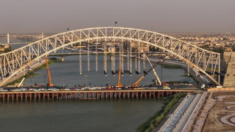 صورة من مقال: مشروع جسر شهداء الزيتون المعلق يقترب من الاكتمال ضمن موازنة صندوق إعمار ذي قار