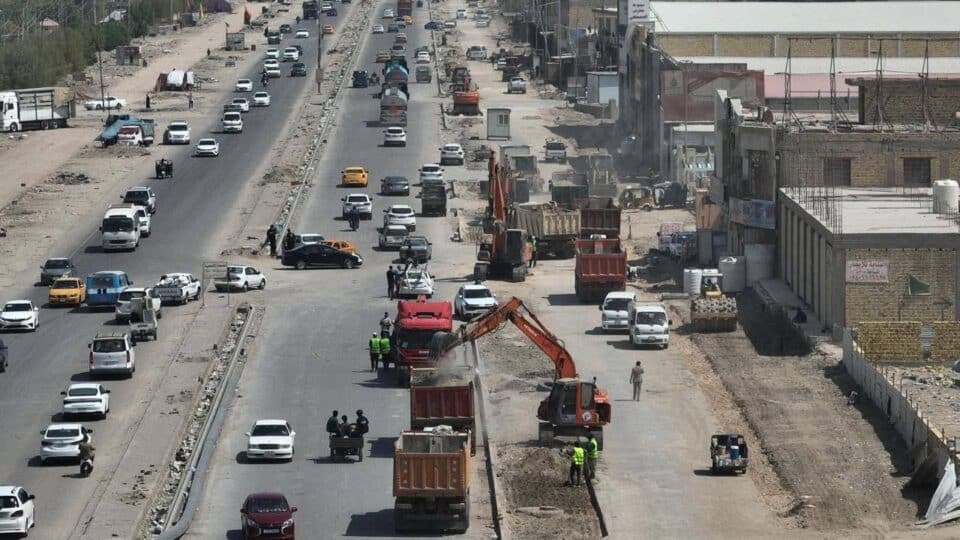 صورة من مقال: صندوق اعمار ذي قار: نسب إنجاز متقدمة في مشروع شارع الصدرين وفق معايير فنية عالية