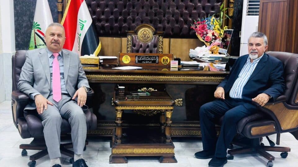 صورة من مقال: حكومة ذي قار: توجيه دائرة البلدية بتخصيص قطعة ارض لأنشاء ملعب وموقع اداري لنادي الناصرية