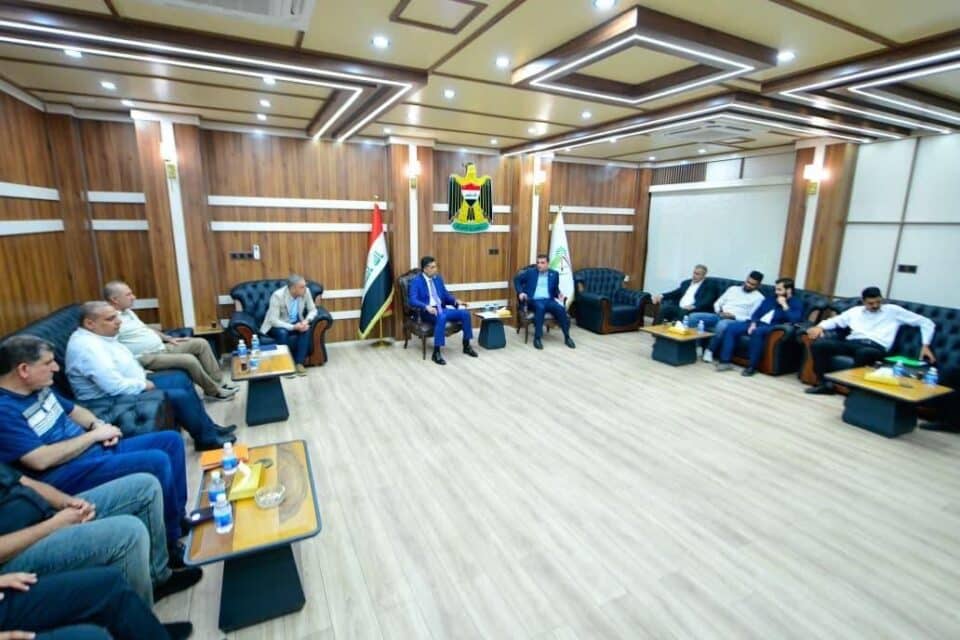 صورة من مقال: محافظ ذي قار يبحث مع مدير عام انتاج كهرباء الجنوب سبل تطوير قطاع الكهرباء