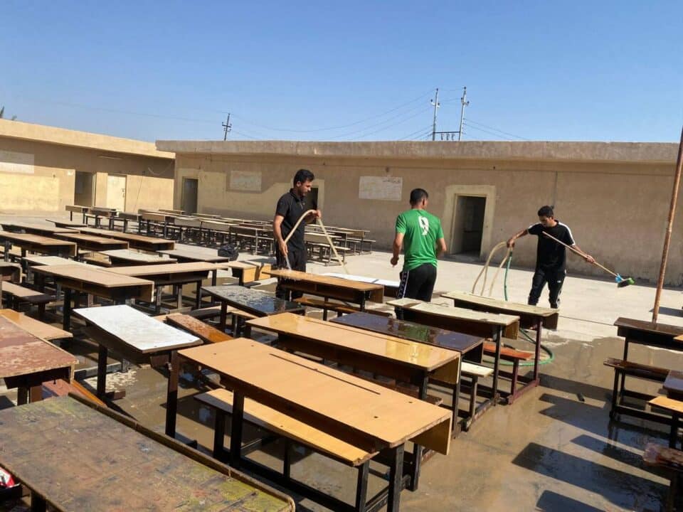 صورة من مقال: بالصور: مدرسة الصباح الابتدائية تستقبل عامها الدراسي بجهود تنظيف وصيانة مشتركة شمال الناصرية