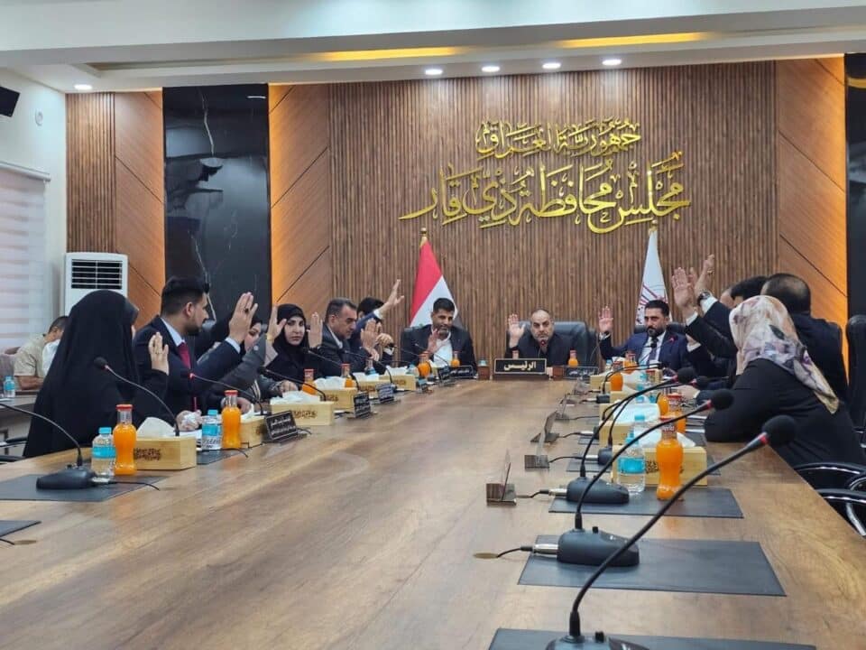 صورة من مقال: مجلس محافظة ذي قار يصوّت بالأغلبية المطلقة على منع الاستثمار في كورنيش الناصرية ومحيط خطوة الإمام علي (ع)