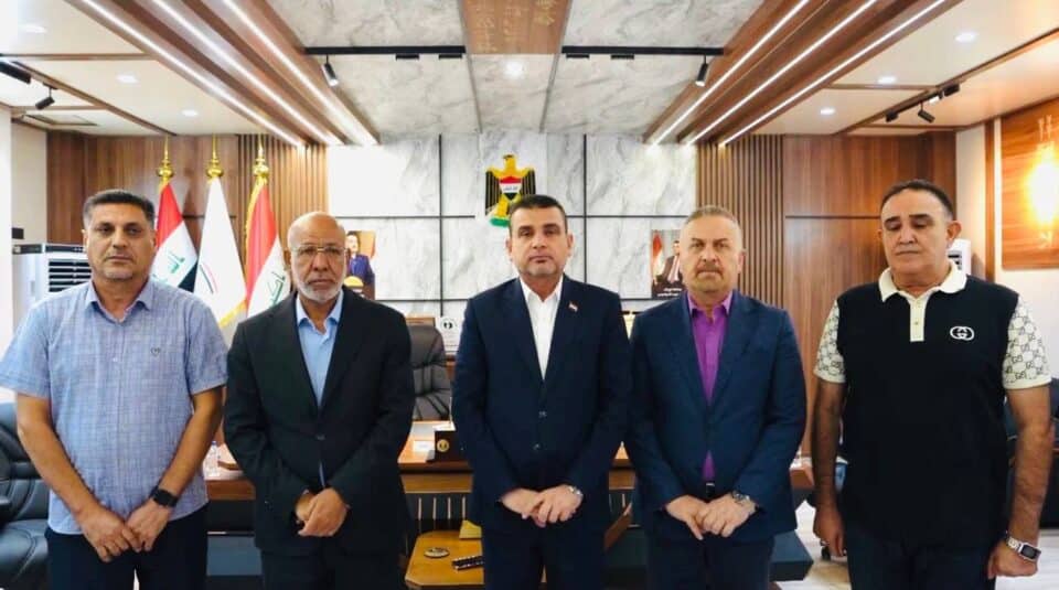صورة من مقال: محافظ ذي قار يستضيف اجتماعاً لدعم نادي الغراف ويعلن مجانية المباراة الثانية الأحد المقبل أمام نادي الكهرباء