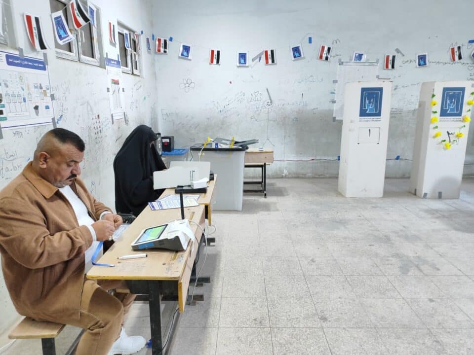 صورة من مقال: انتخابات ذي قار: 12200 موظف اقتراع يشاركون في تنظيم العملية الانتخابية