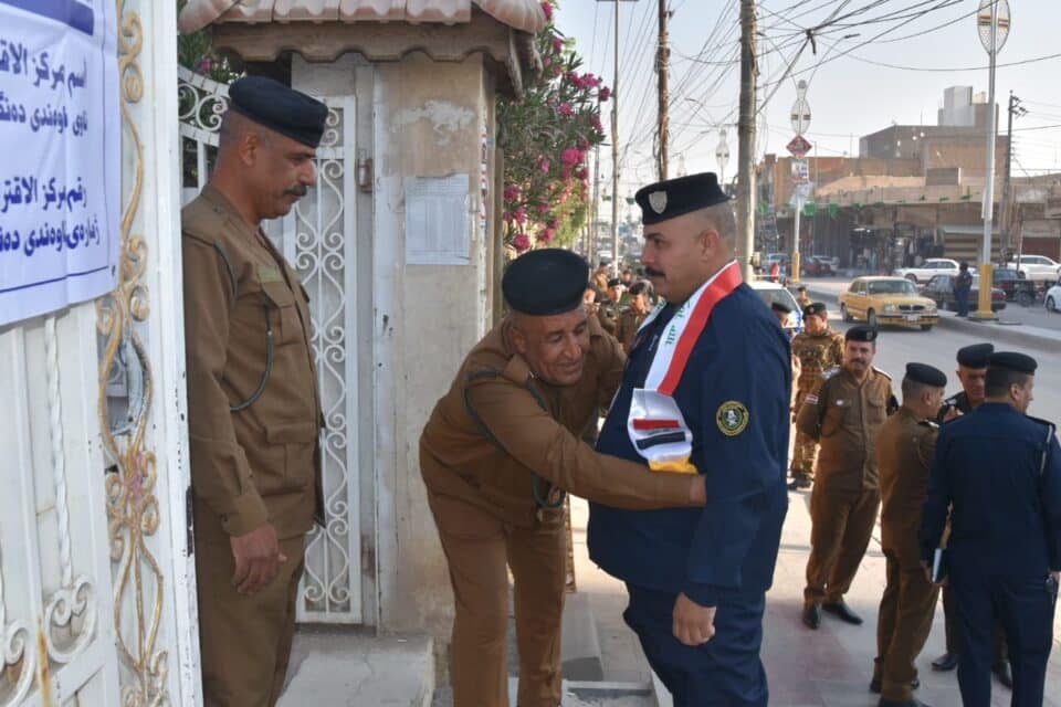 صورة من مقال: بالصور: القوات الأمنية في سوق الشيوخ تدلي بأصواتها في التصويت الخاص