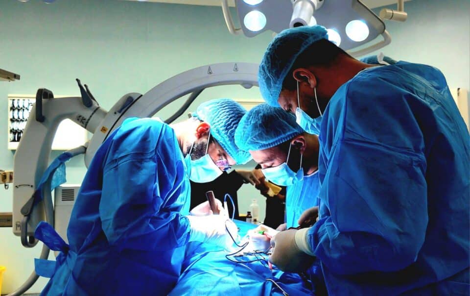 صورة من مقال: مستشفى الناصرية التعليمي يجري أكثر من 1400 عملية جراحية خلال شهر واحد