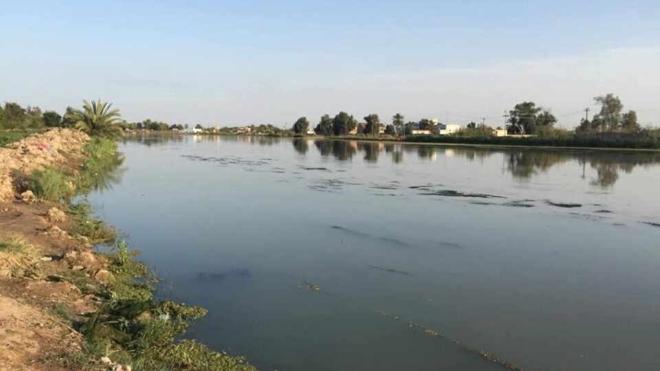 صورة من مقال: غرق طالب مدرسة في نهر الفرات خلال سفرة مدرسية الى متنزه الناصرية