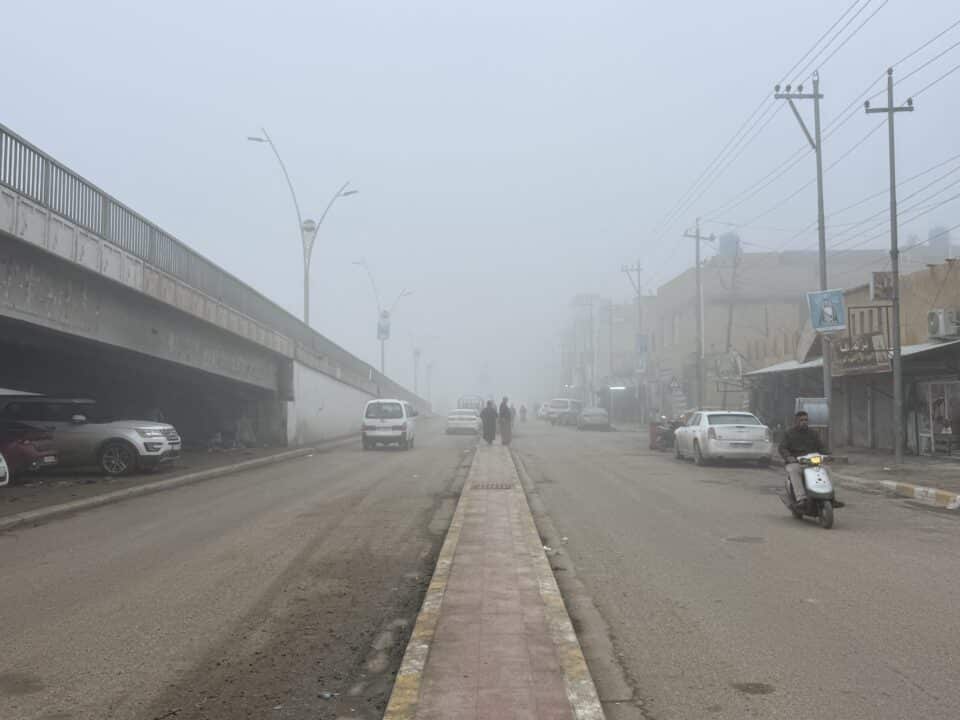 صورة من مقال: ذي قار: ضباب الصباح يحجب الرؤية حتى 400 متر في الطرق الخارجية وتحسّن تدريجي مع تقدم النهار