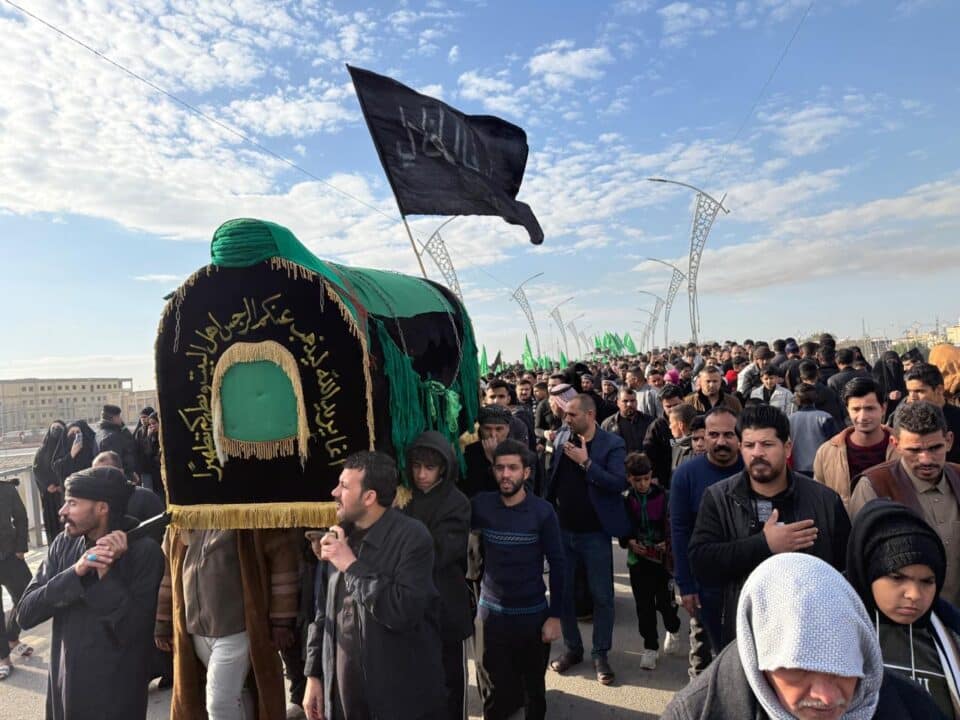 صورة من مقال: بالصور: مواكب العزاء تنطلق في الناصرية إحياء لذكرى استشهاد الإمام الكاظم عليه السلام