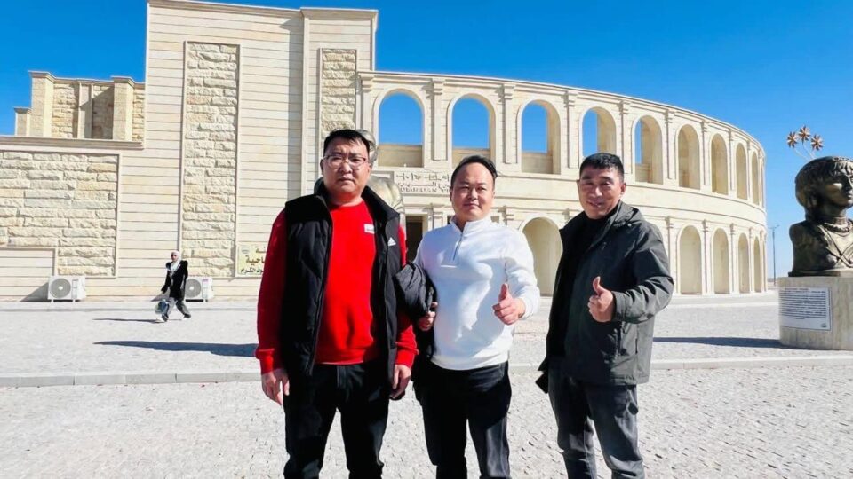 صورة من مقال: ذي قار: مدينة أور السياحية تستقبل سياحا من الصين والنمسا وألمانيا