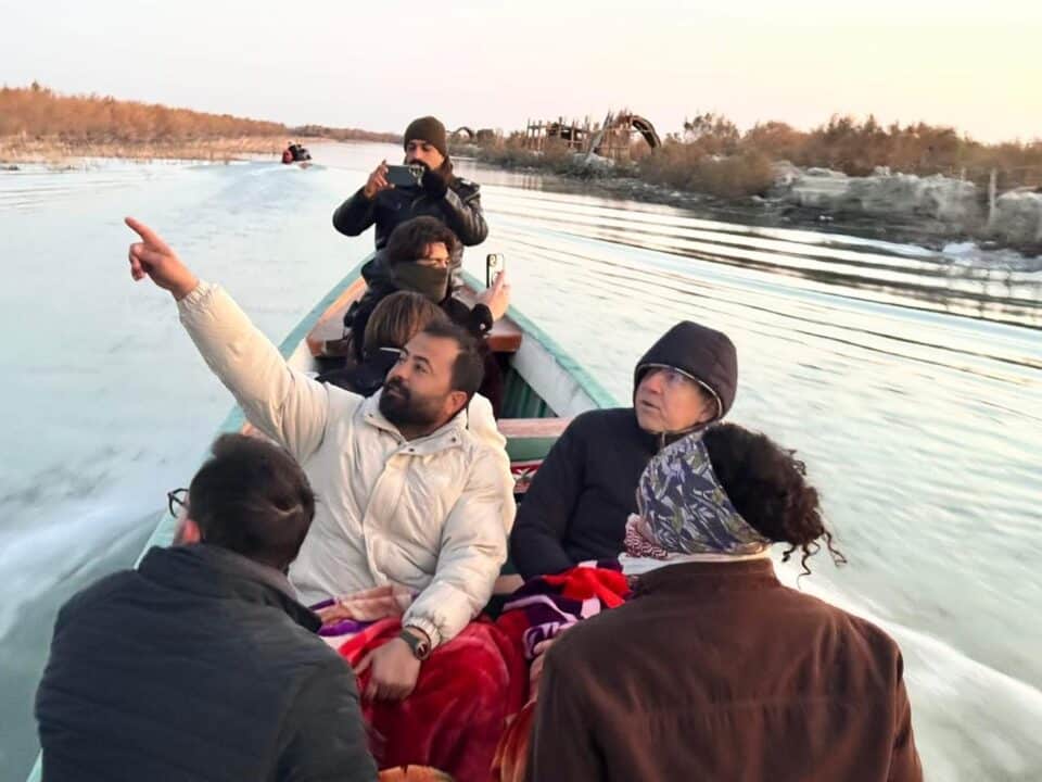 صورة من مقال: جولة خاطفة ورسالة دولية: السفير الفرنسي في أهوار الجبايش لترويج السياحة المستدامة