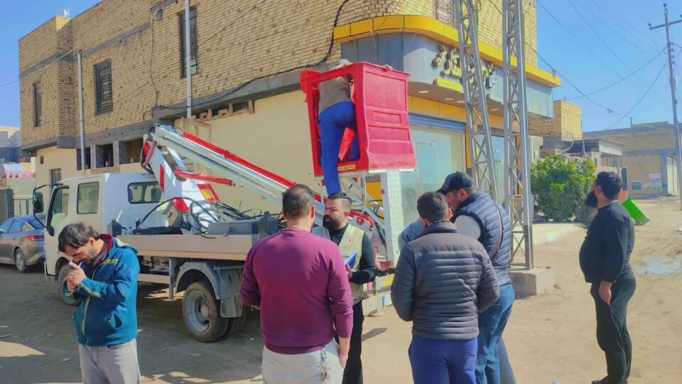 صورة من مقال: كهرباء ذي قار ترفع عشرات التجاوزات في ناحية اور خلال حملة