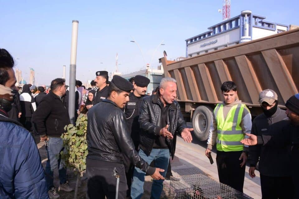 صورة من مقال: بالصور: شرطة ذي قار تنفذ حملة لرفع التجاوزات في سوق هرج وطريق إبراهيم الخليل