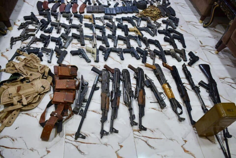 صورة من مقال: قوة مشتركة في ذي قار تضبط أسلحة وذخائر وتعتقل متهما