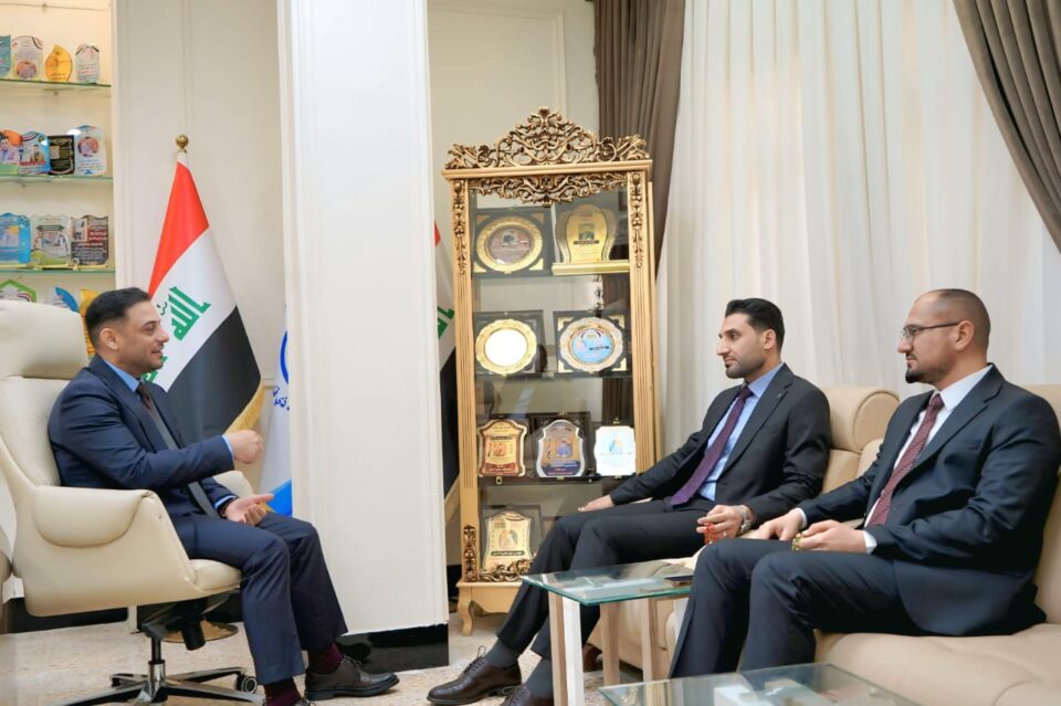صورة من مقال: مدير مجاري ذي قار يبحث مع نائبين مشاريع الصرف الصحي وتوسيع التغطية