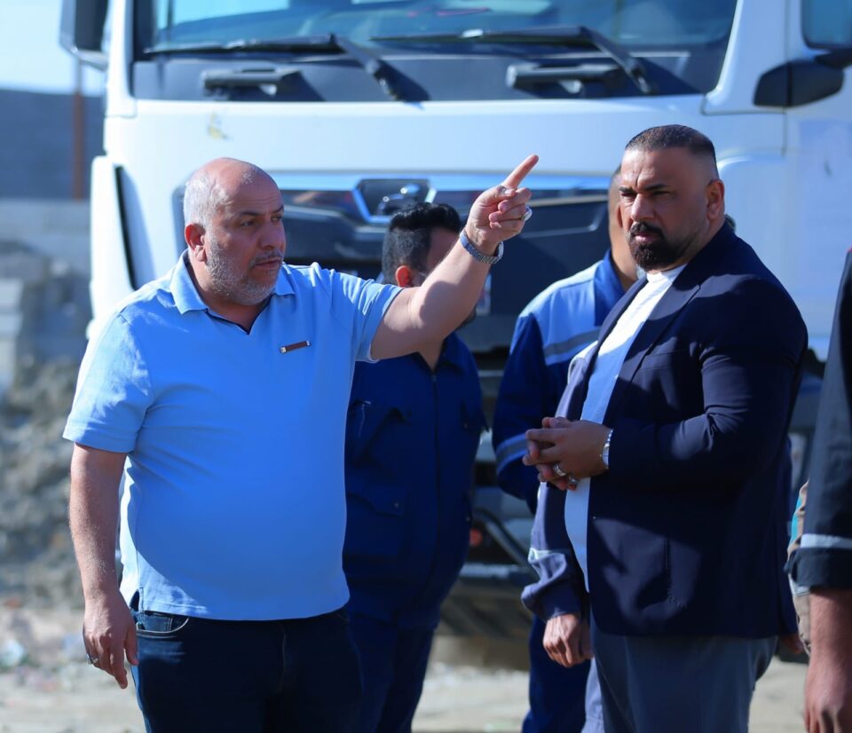 صورة من مقال: مدير بلدية الناصرية يشرف على حملة خدمية لتحسين الإسكان الصناعي