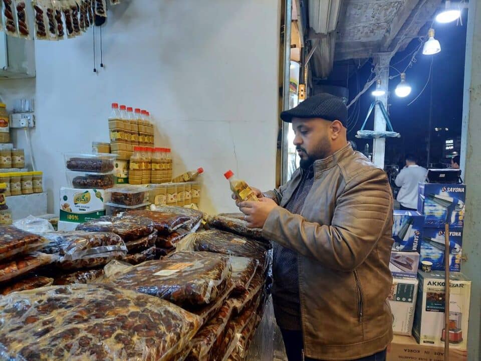 صورة من مقال: إتلاف 148 كغم و32 لتراً من الأغذية الفاسدة في الشطرة خلال حملات رقابية