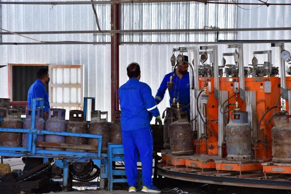 صورة من مقال: معامل الغاز في ذي قار تحقق إنتاج 40,000 إسطوانة غاز يوميا