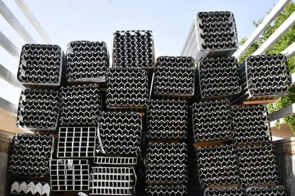 صورة من مقال: ذي قار: شركة أور العامة تعلن تجهيز القطاع الخاص بمقاطع الألمنيوم بكمية 9 طن