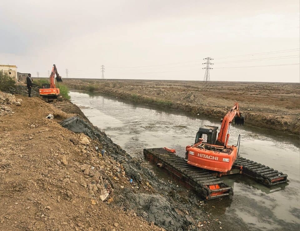 صورة من مقال: بالصور: تنفيذ أعمال تنظيف وكري في نهر الجبايش لتحسين توزيع المياه