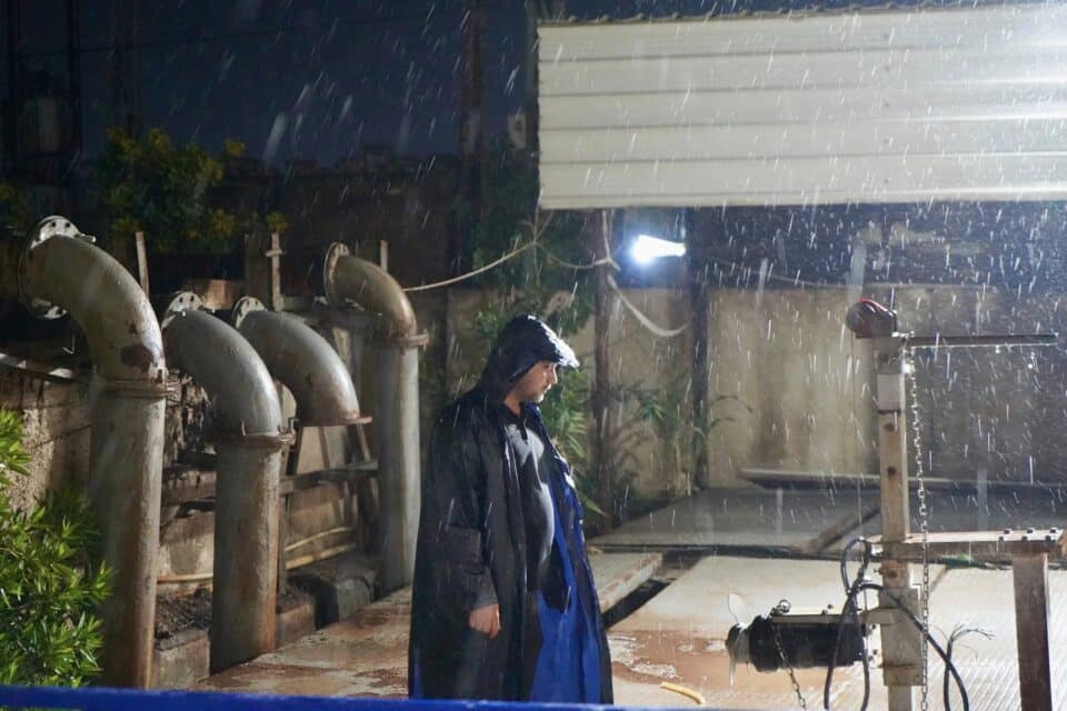 صورة من مقال: مجاري ذي قار: استمرار عمل محطات الرفع بكفاءة أثناء الأمطار