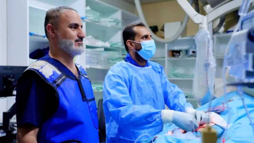 صورة من مقال: العملية رقم 11… نجاح زراعة قلب صناعي لمريض بعمر 50 عاما في الناصرية