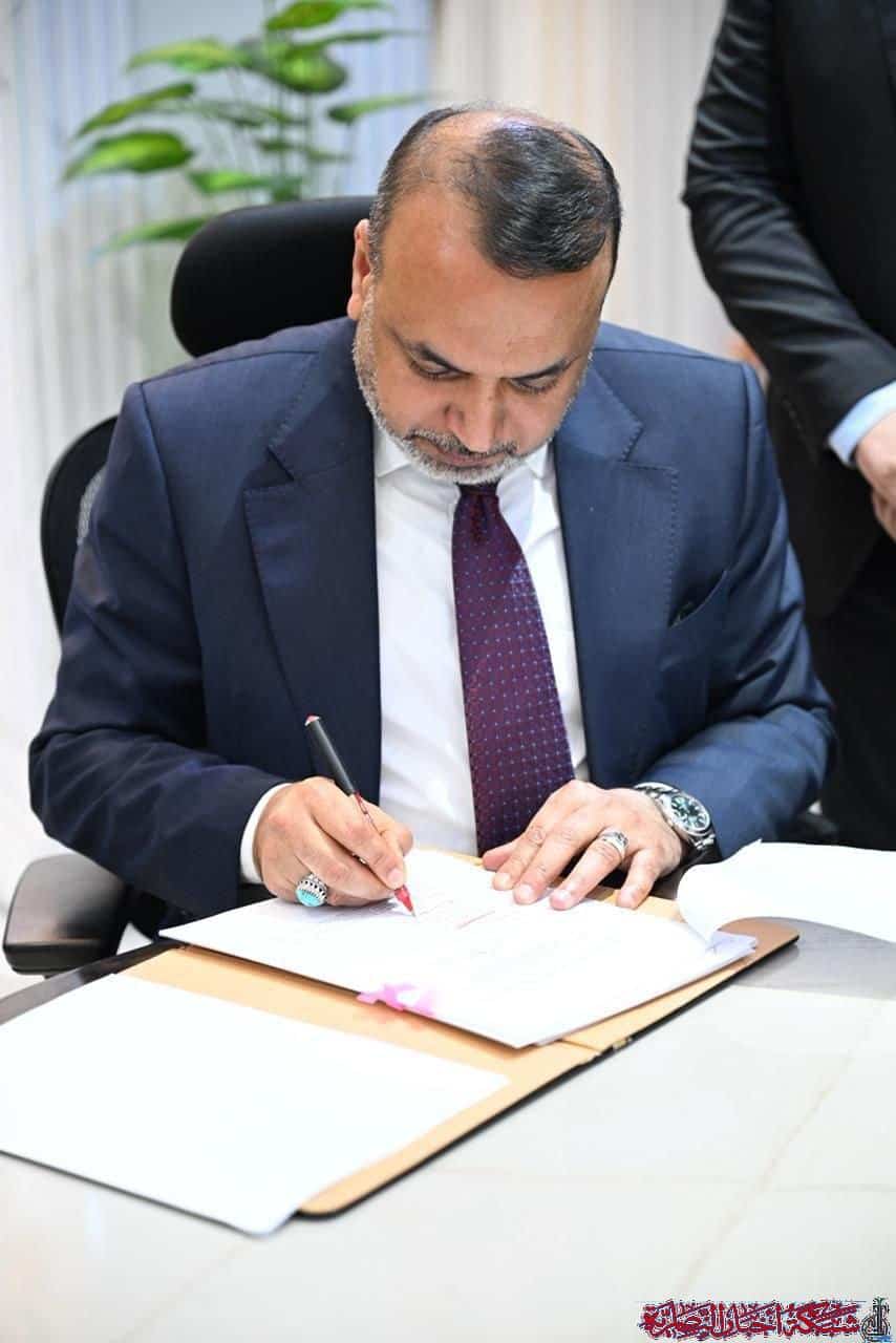 صورة من مقال: وزير العمل يوقع اتفاقية مع البنك الدولي بقيمة 4 ملايين دولار لتمكين أكثر من 7 آلاف أسرة في ذي قار