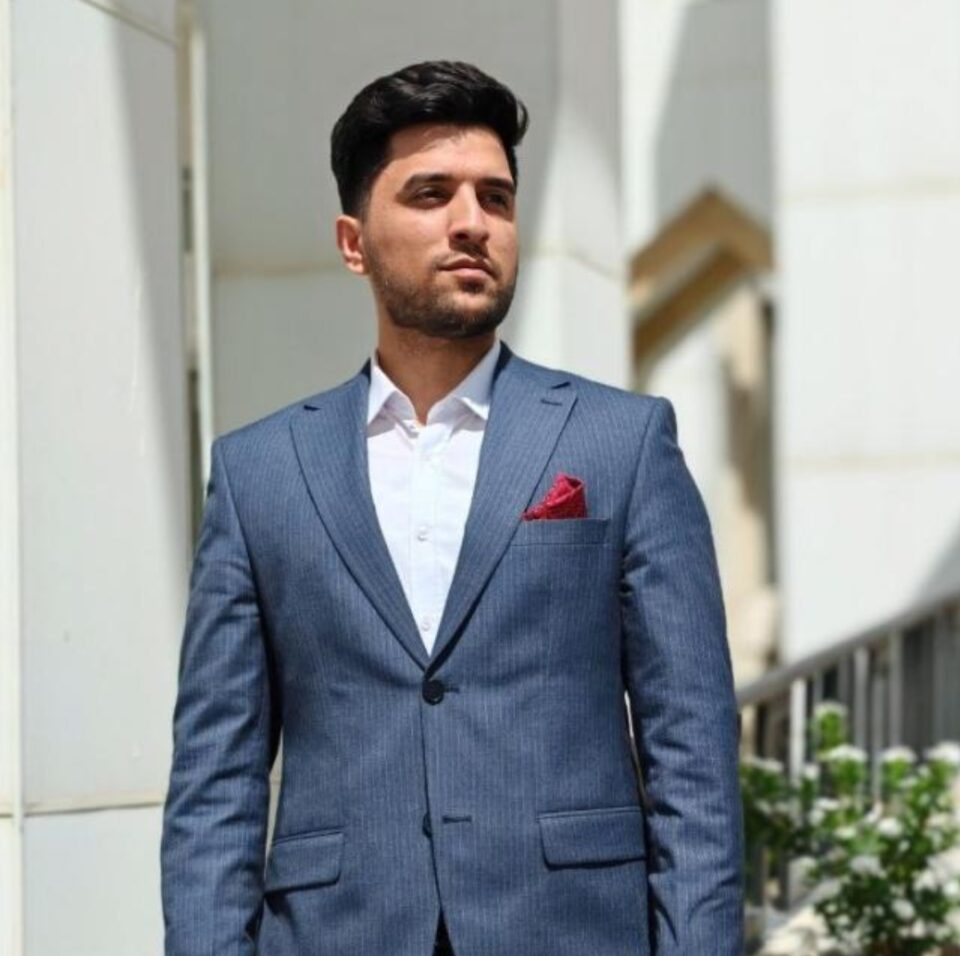 صورة من مقال: حدائق الشهداء وشياطين السماء. /محمد جواد الميالي