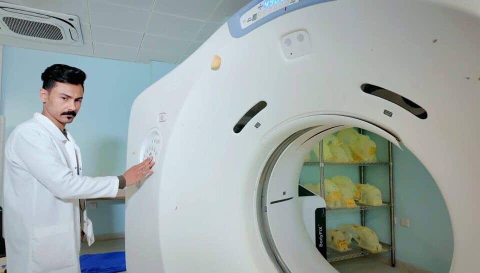 صورة من مقال: مركز الأورام في مستشفى الناصرية التعليمي يجري أكثر من 500 جلسة علاج إشعاعي خلال شهر آذار