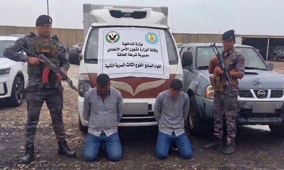 صورة من مقال: قوة أمنية تضبط شخصين حاولا التسلل إلى حقل الغراف النفطي مختبئين داخل عجلة إطعام