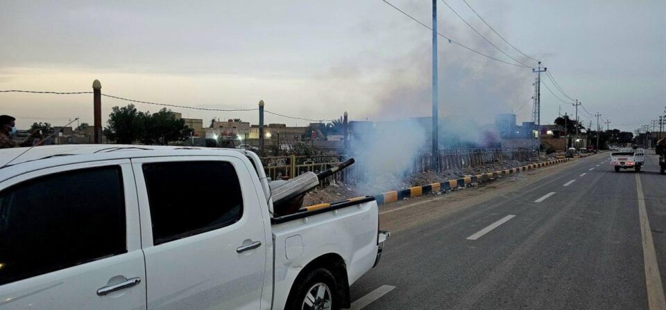 صورة من مقال: حملة تضبيب مسائية في البطحاء تستهدف ثلاث مناطق للحد من انتشار الحشرات