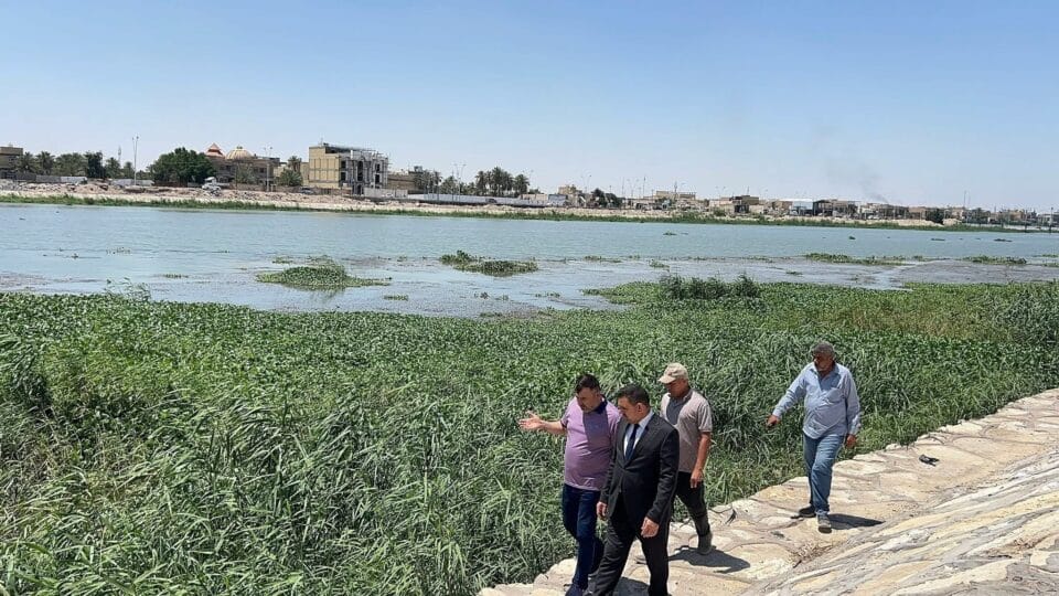 صورة من مقال: 12 آلية تخصصية تباشر أعمال تنظيف نهر الفرات ضمن خطة الموارد المائية في ذي قار
