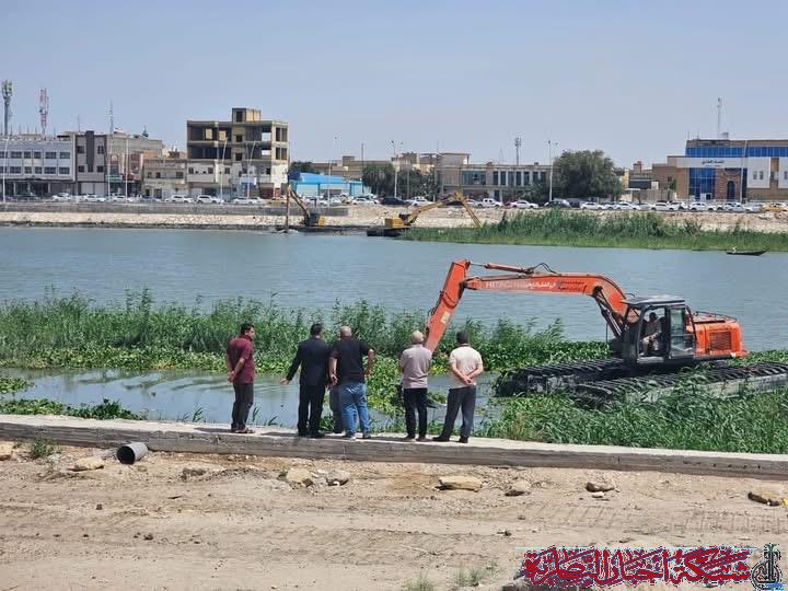 صورة من مقال: مديرية الموارد المائية في ذي قار تعلن تقدم أعمال إزالة زهرة النيل من مجرى نهر الفرات