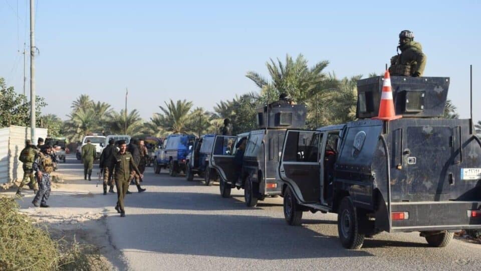 صورة من مقال: عمليات أمنية مكثفة في ذي قار تسفر عن توقيف عشرات المتهمين وضبط 201 مركبة مخالفة